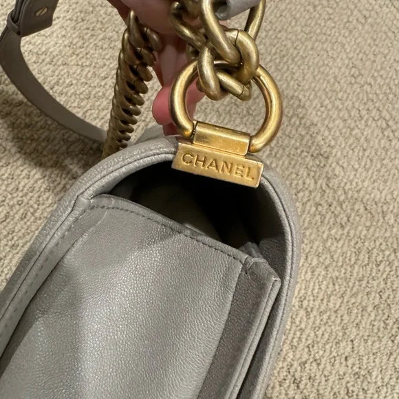 Chanel le boy - Picture 2 of 13